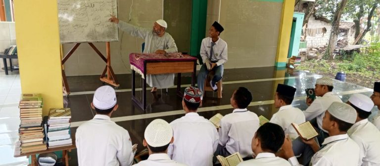 Antusiasme Santri Pesantren eLKISI Ikuti Tahsin Qiroat Al Quran bersama Syaikh Farid dari Mesir