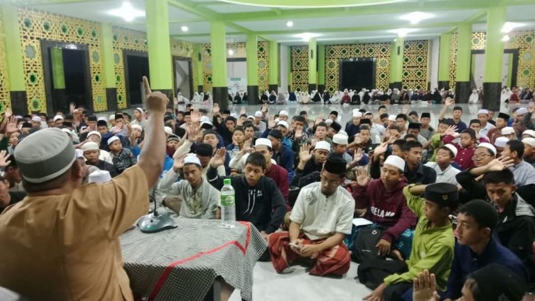 Menjadi Pribadi yang Dicintai Allah