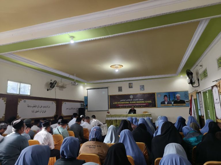 Materi Briefing Pagi Asatidz Ponpes eLKISI: “4 Konsep Menjadi Seorang Guru”