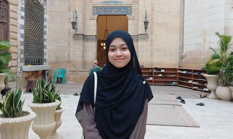 Elly Chelsea Liawati, Alumni Ponpes eLKISI Tuntaskan Hafalan 30 Juz di Mesir
