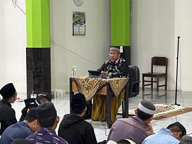 Kajian Shubuh Santri eLKISI: Menghidupkan Tradisi Terjemah Al-Qur’an ala Pesantren Jawa