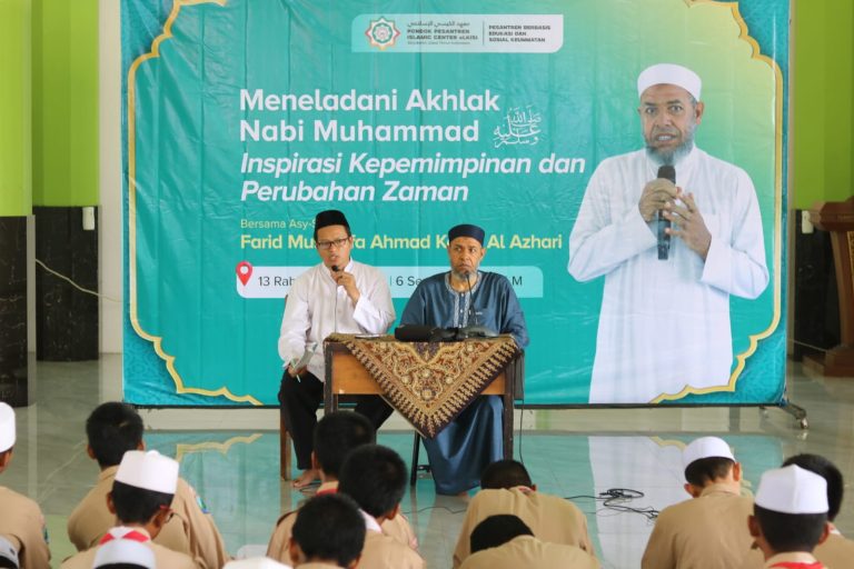 Santri Ponpes eLKISI Antusias Ikuti Kajian Maulid Nabi Bersama Syaikh Farid dari Mesir