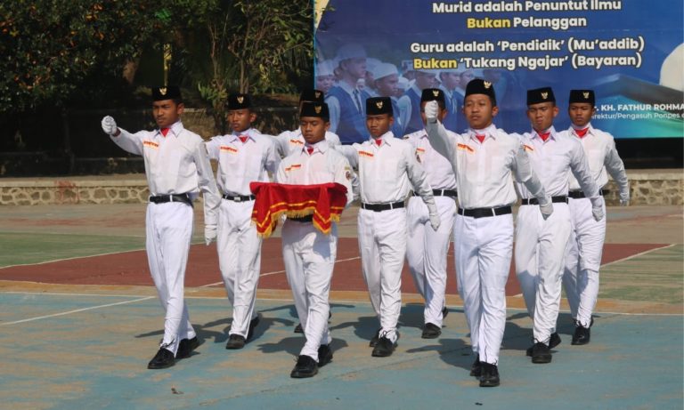 Pondok Pesantren eLKISI Gelar Upacara Bendera Rutin sebagai Pendidikan Karakter