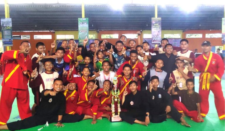 Kontingen Silat Tapak Suci Ponpes eLKISI Raih Juara Umum 1 di Kejuaraan Bupati Cup IV 2025