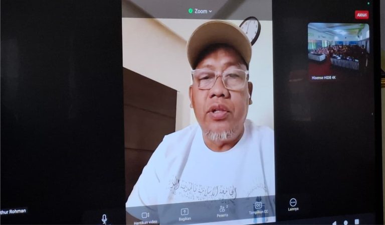 Kiai Fathur Rohman Beri Arahan Peserta Pra Raker XIII eLKISI Langsung dari Mekkah