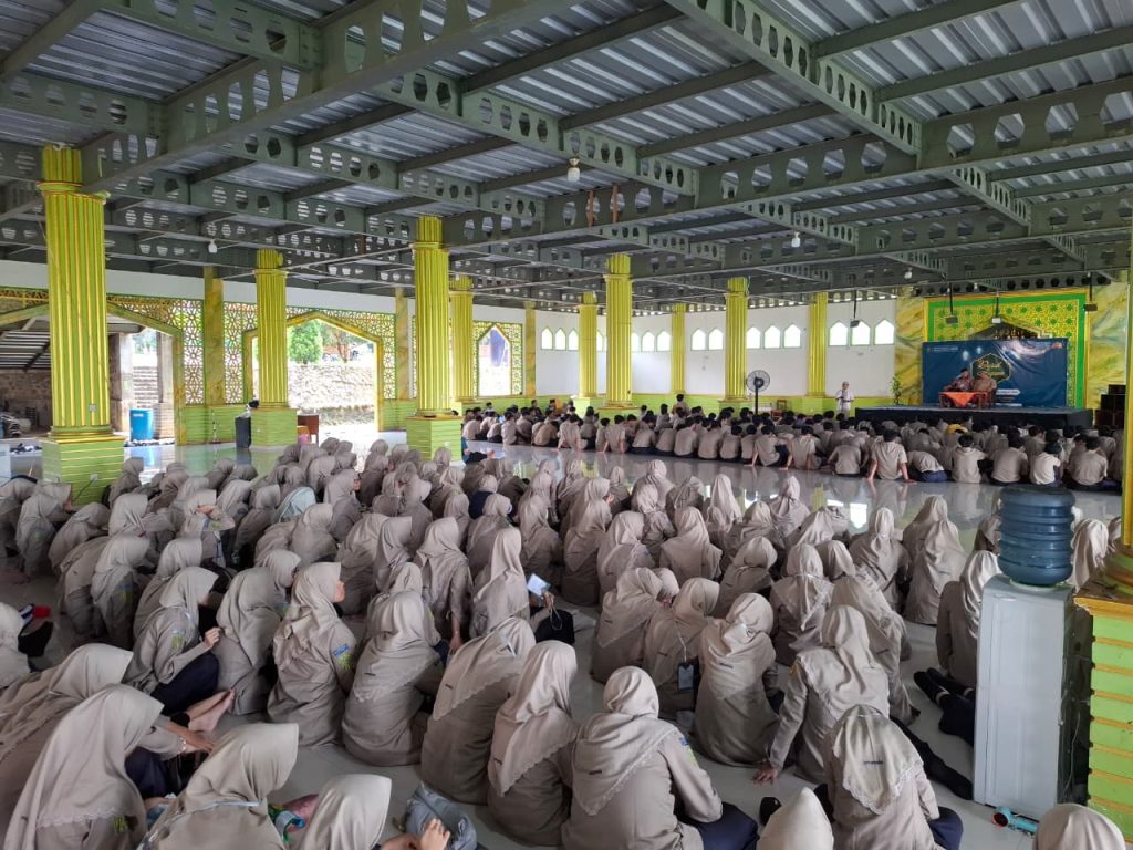 Penguatan Karakter Melalui Tema “Santun dalam Kata, Sejukkan Jiwa"