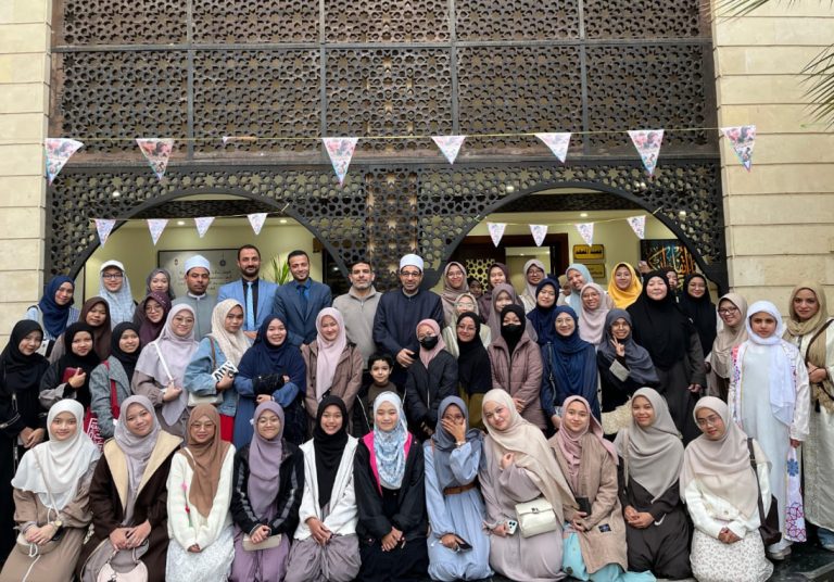Ramadhan di Bumi Kairo: Halaqah Al-Qur’an, Nasihat Ulama, dan Senja yang Menghangatkan Ukhuwah
