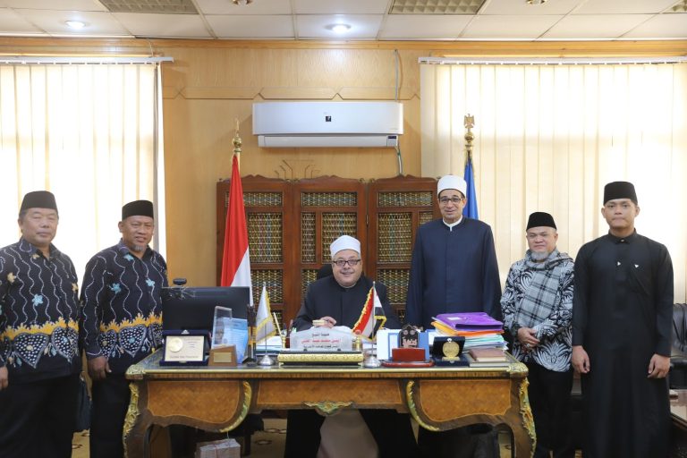 Hari Kedua Lawatan eLKISI di Kairo, Jajaki Kerja Sama Pendidikan dengan Sektor Ma’had Al-Azhar Mesir