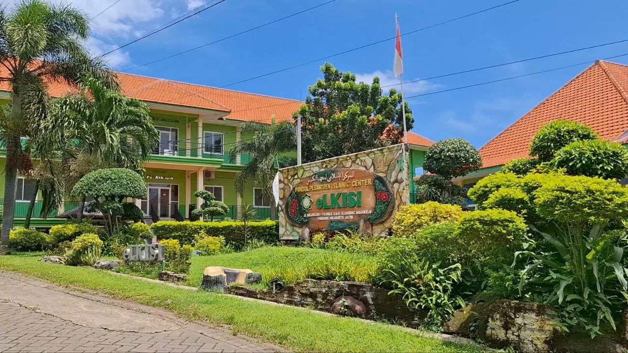 PONPES eLKISI MOJOKERTO